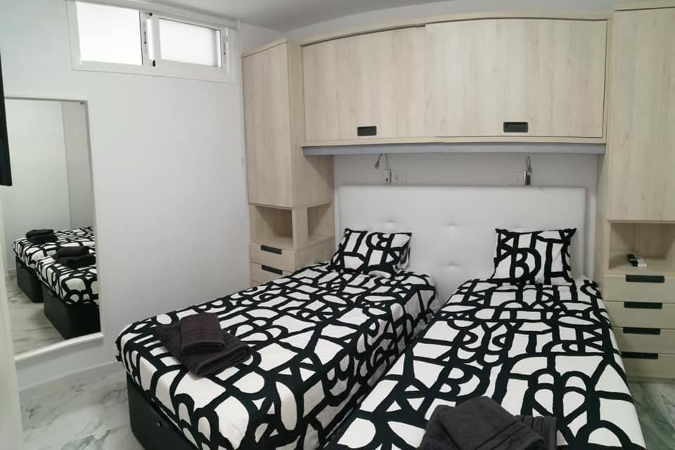 Gemini Apartment San Bartolome Bagian luar foto