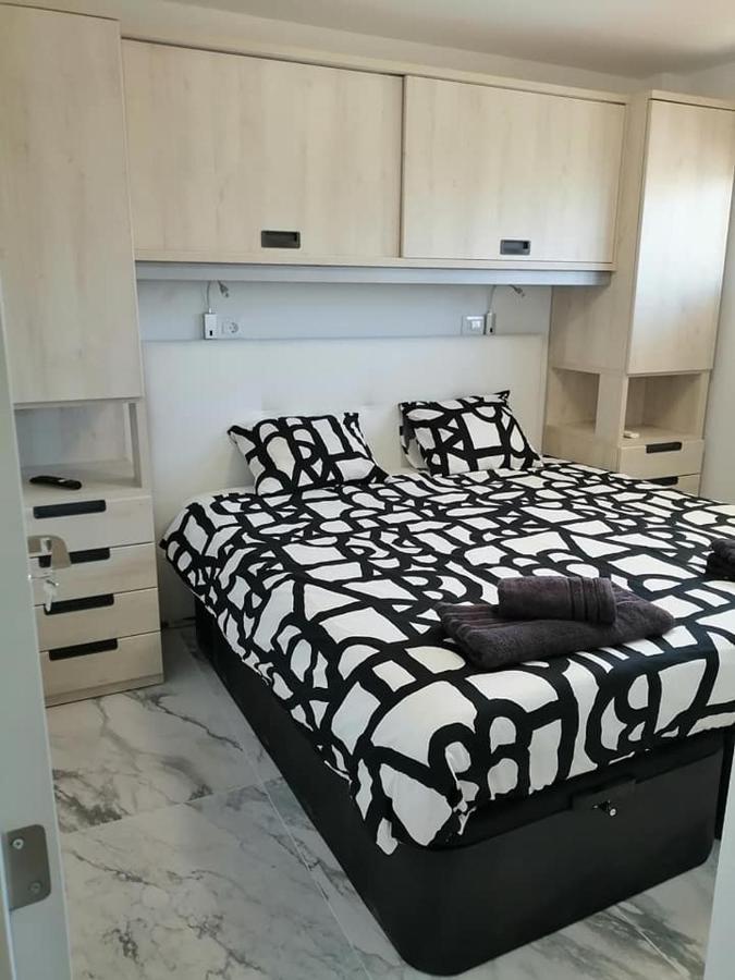 Gemini Apartment San Bartolome Bagian luar foto