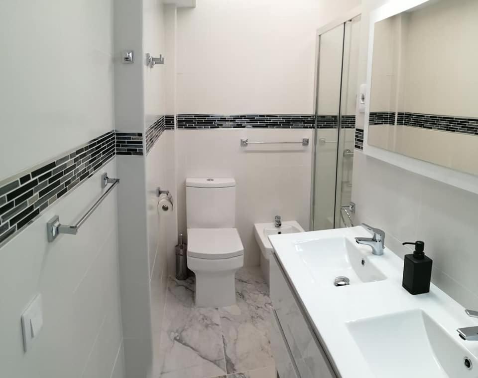Gemini Apartment San Bartolome Bagian luar foto